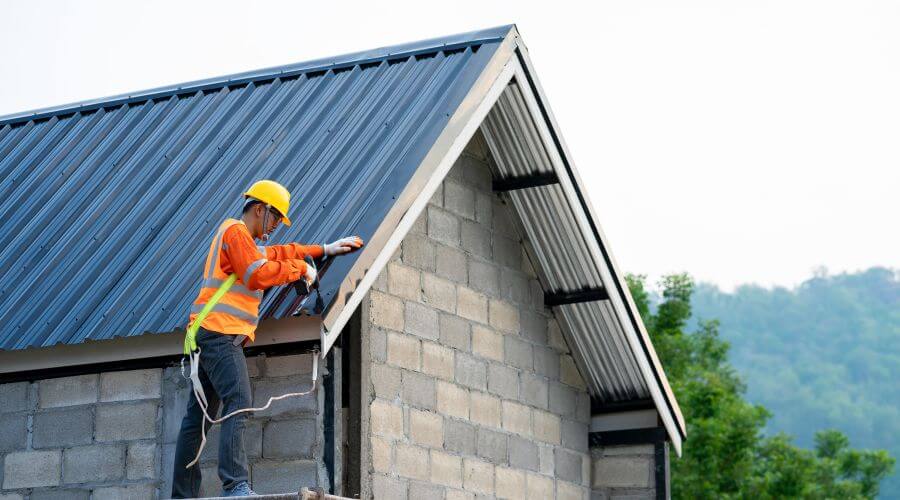 Expert Emergency Roof Repairs services in Montrose, MN